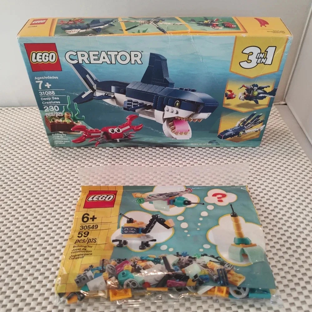 Lego Creator 3-in-1 Bundle: Deep Sea Creatures & Build Your Own Bag - Picture 1 of 4